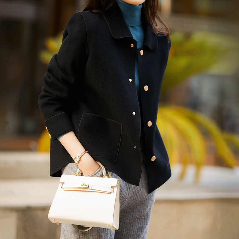 Damen - Jacke - Knopfleiste - Praktischen Taschen - Modischer Begleiter für jeden Anlass