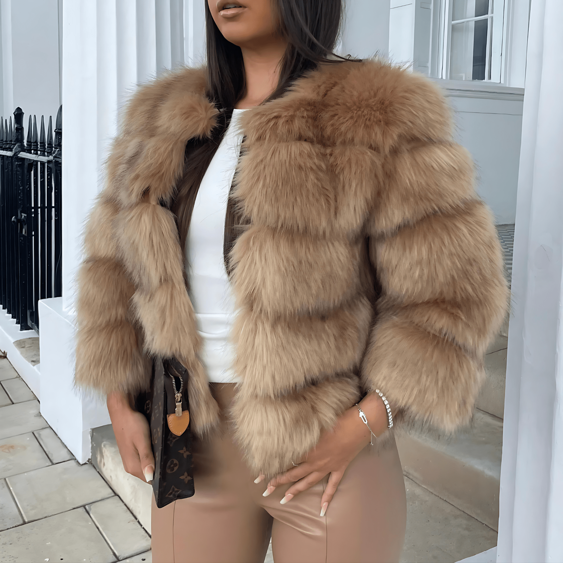 Damen - Elegante Kunstfell Jacke - Korrigierbare Passform - Stilvolle Warmhaltejacke für jeden Anlass