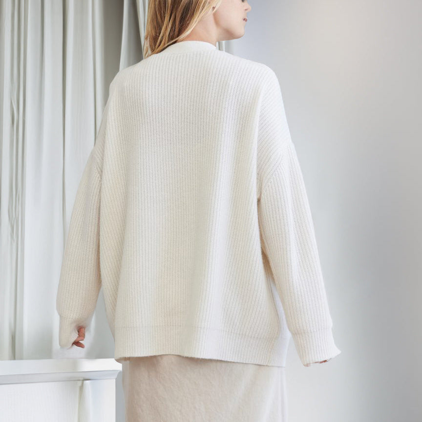 Damen - Gemütliche Strickjacke - Übergröße - Rippenstrick - Bequeme Mode für kalte Tage