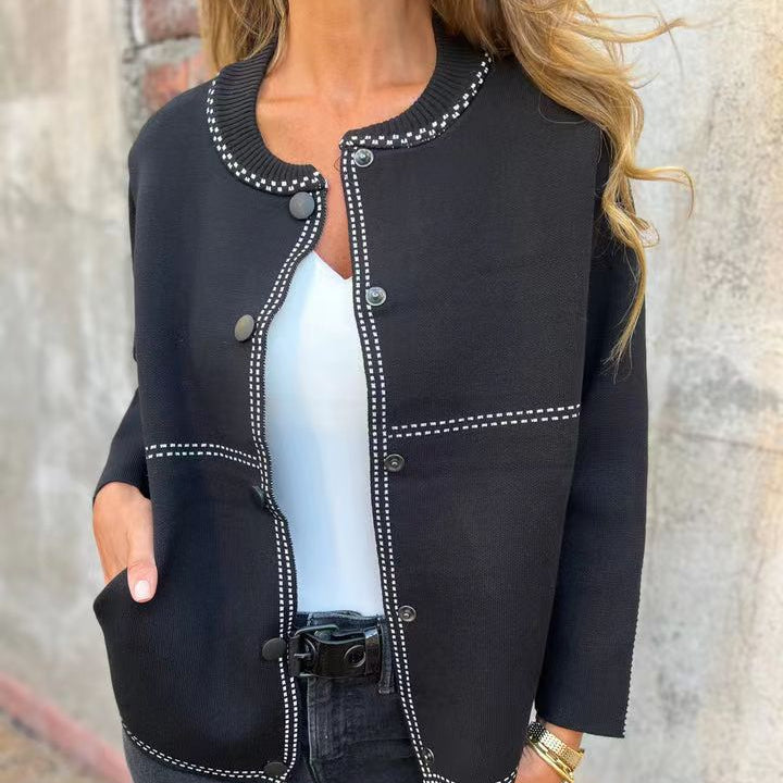 Damen - Elegante Strickjacke - Knopfleiste - Ausschnitt Details