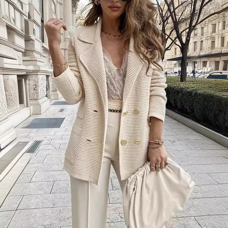 Damen - Stylischer Blazer - Klassische Knopfdetails - Eleganter Look für jeden Anlass