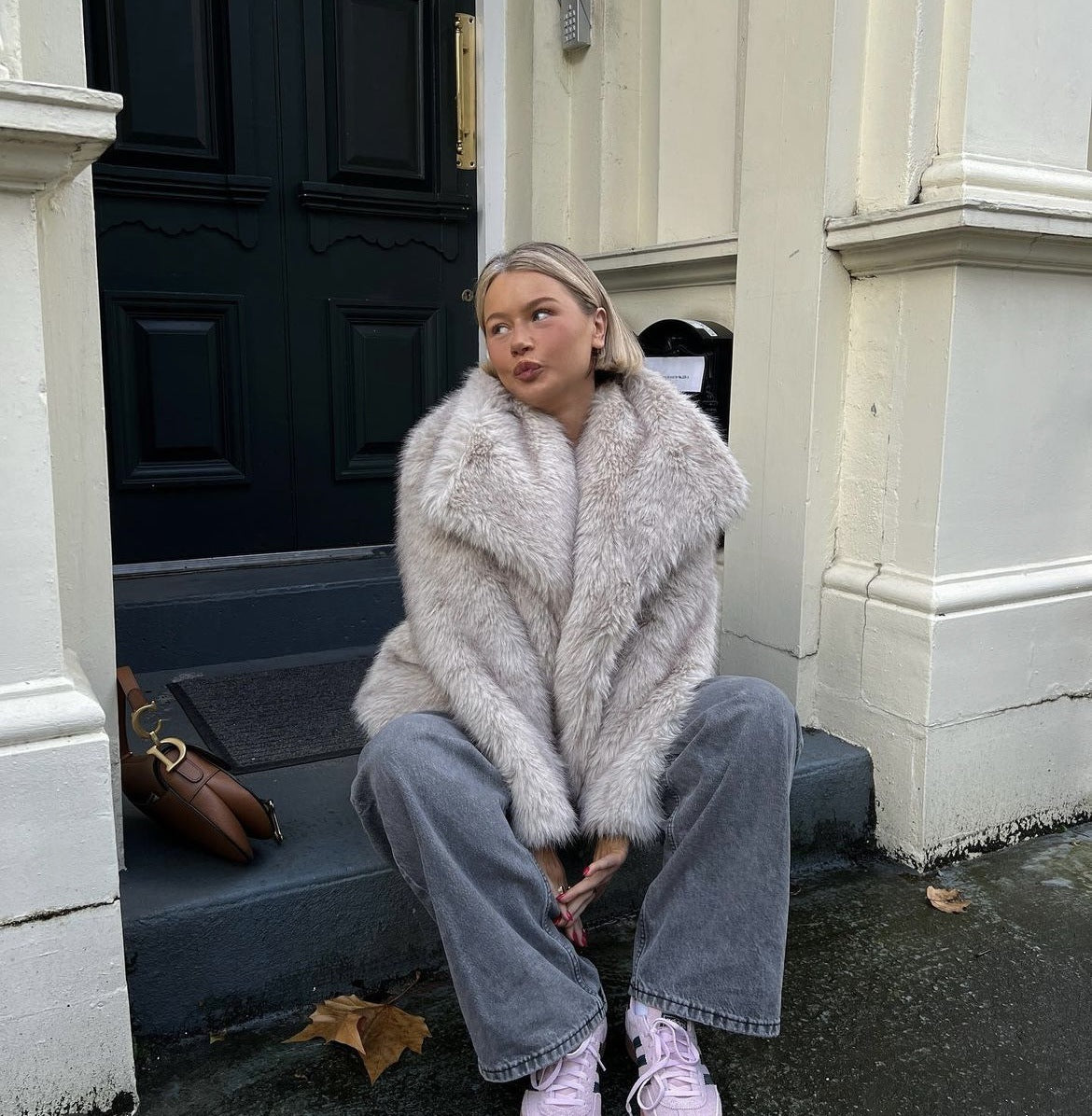 Damen - Winterjacke - Kunstpelz - Stylische, warme Oberbekleidung - Perfekt für kalte Tage