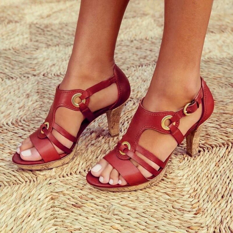 Damen - Stilvolle Komfort Absatzsandalen - Weiches Material - Elegante Schuhe für jeden Tag