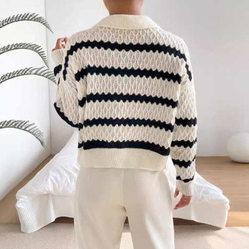 Damen - Grobstrick-Pullover - Gestreiftes Polo - Bequem und Stilvoll für jeden Anlass