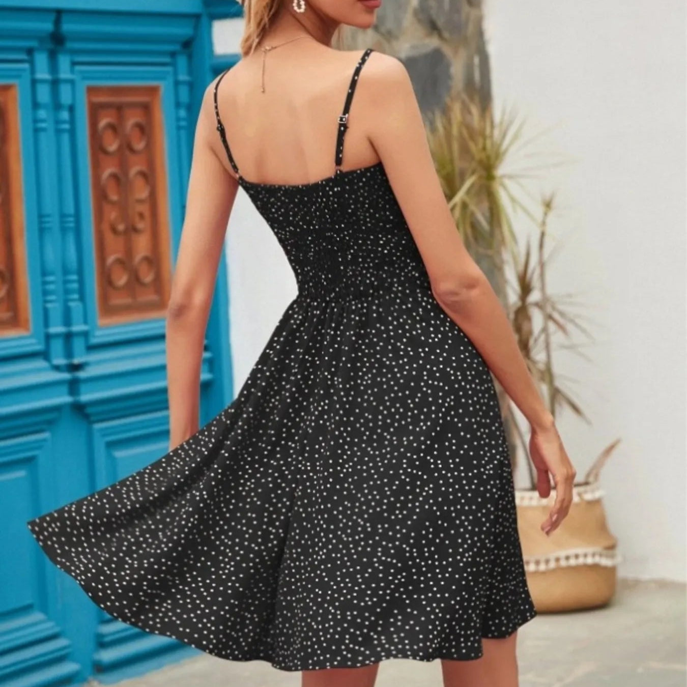 Damen - Gesmoktes Cami-Kleid - Polyester - Quadratischem Ausschnitt - Bequem und stilvoll für jeden Anlass