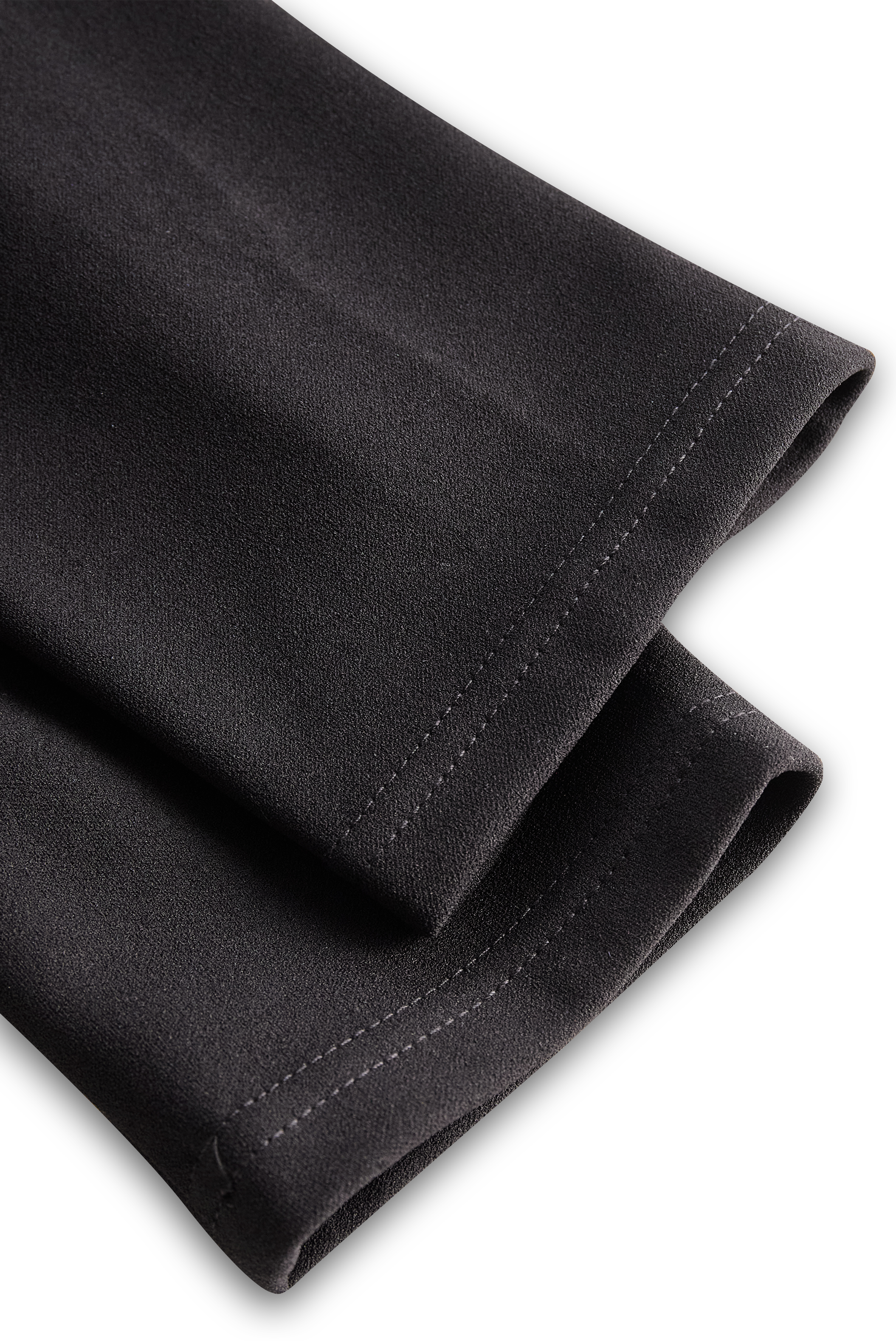 Lara – Stilvolles Midi-Kleid mit Wickelkragen