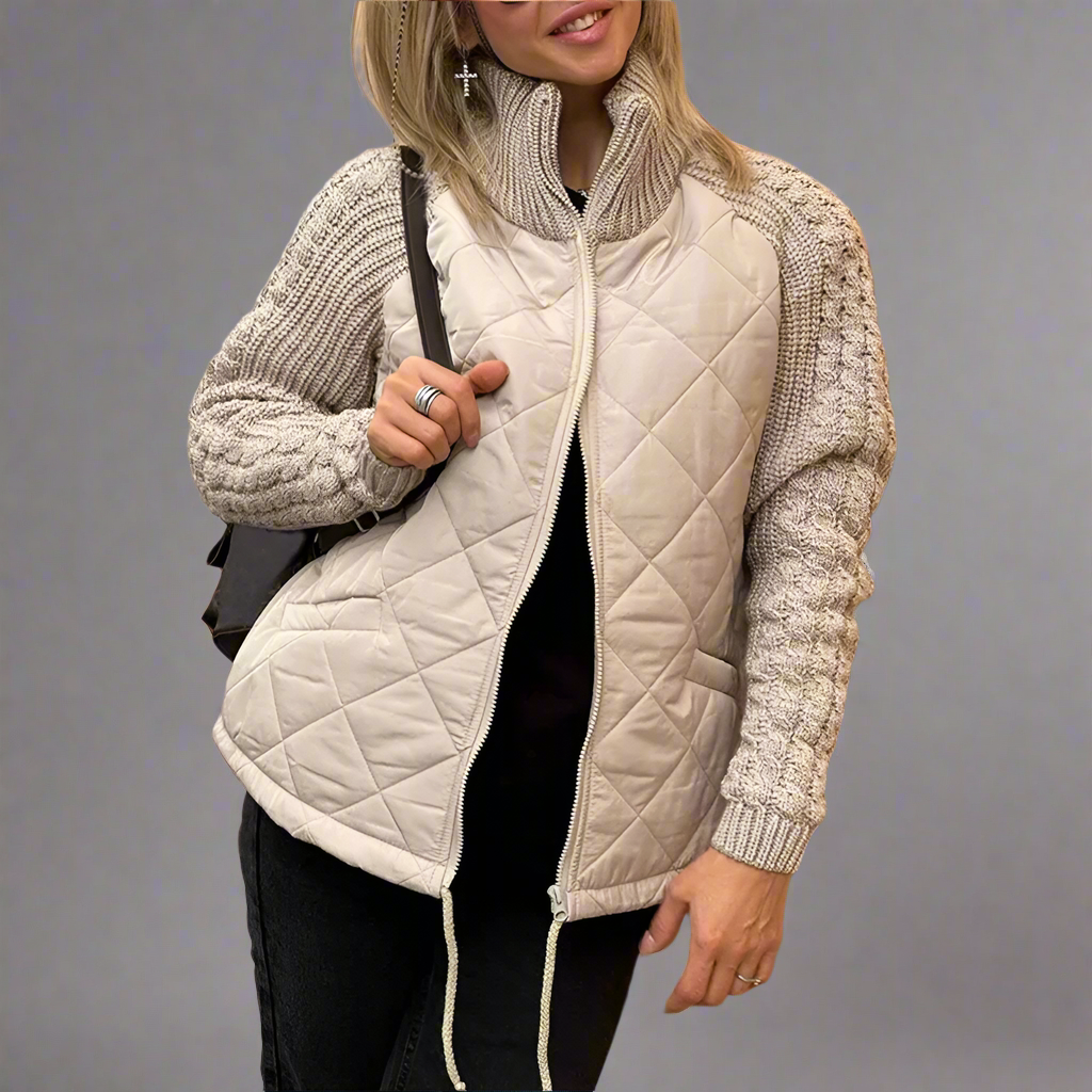 Damen - Kuschelige wattierte Jacke - Strickärmeln - Bequemer, warmer Stil für kalte Tage