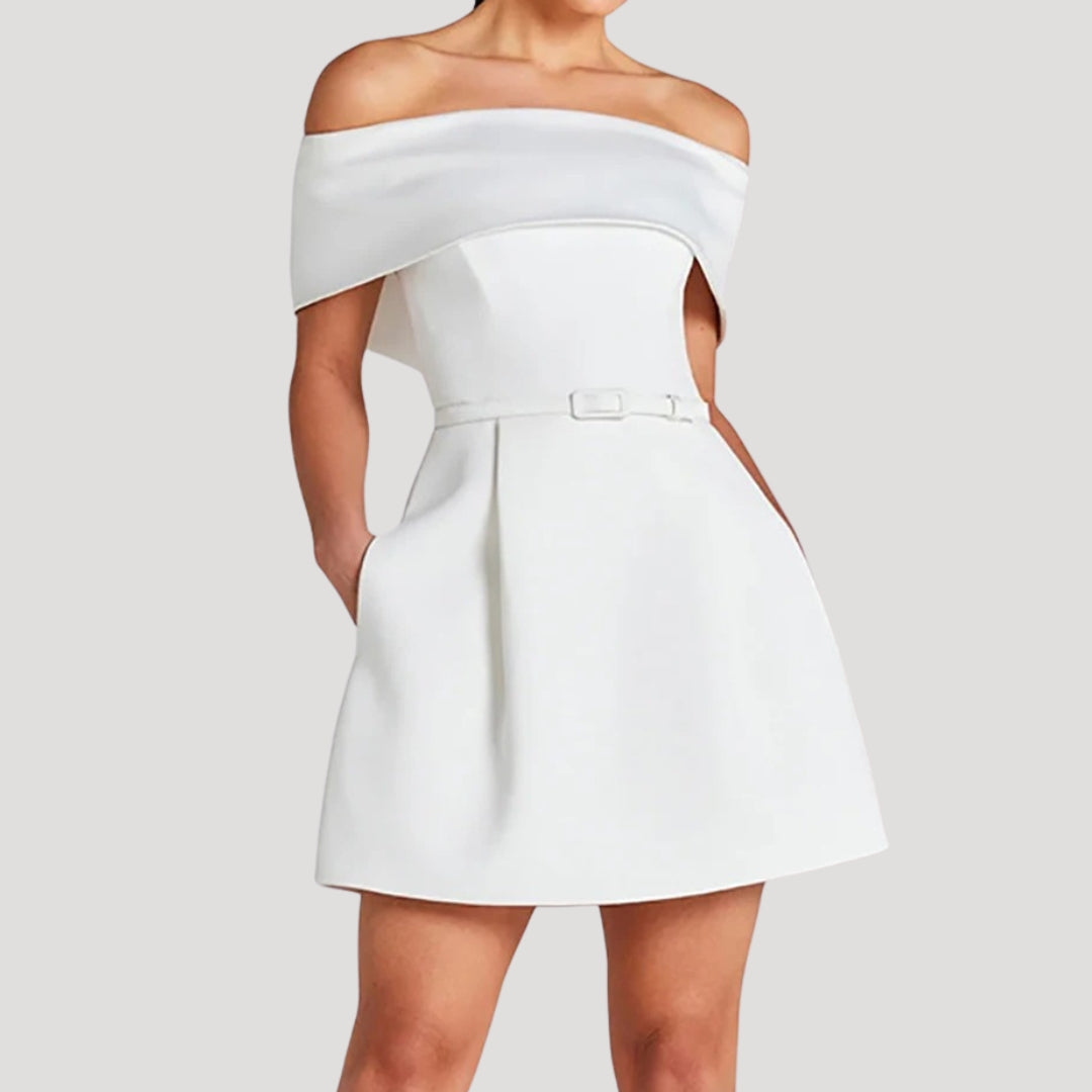 Damen - Schulterfreies Minikleid mit Gürtel - Weicher Stoff - Partytauglich & Trendy - Perfekt für besondere Anlässe