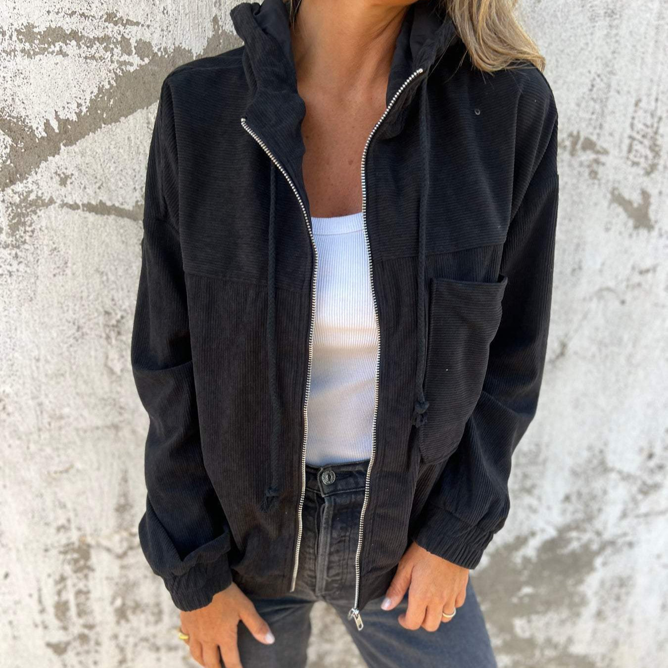 Damen - Cordjacke - Stilvolles Design - Hochwertigem Material - Zeitloser Chic für jede Gelegenheit