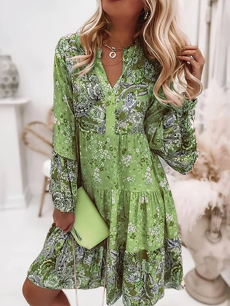 Liora – Locker geschnittenes Boho-Kleid mit Blumendetails