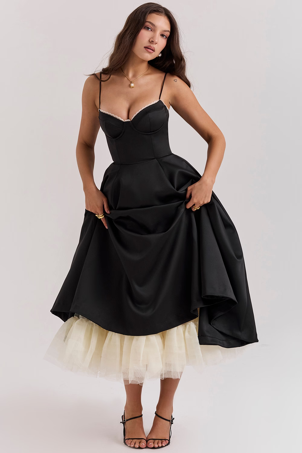 Leona - Elegantes Satin-Festkleid