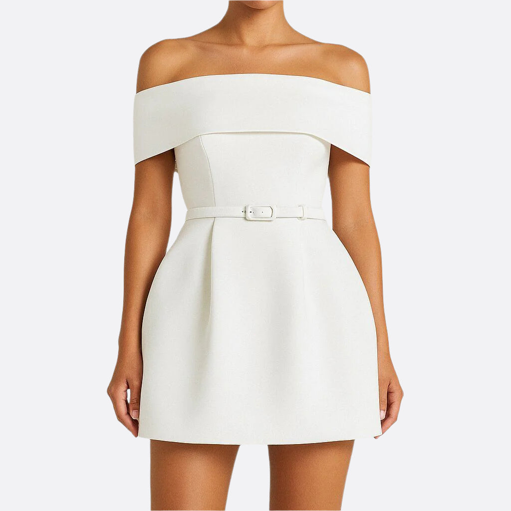 Damen - Schulterfreies Minikleid mit Gürtel - Weicher Stoff - Partytauglich & Trendy - Perfekt für besondere Anlässe