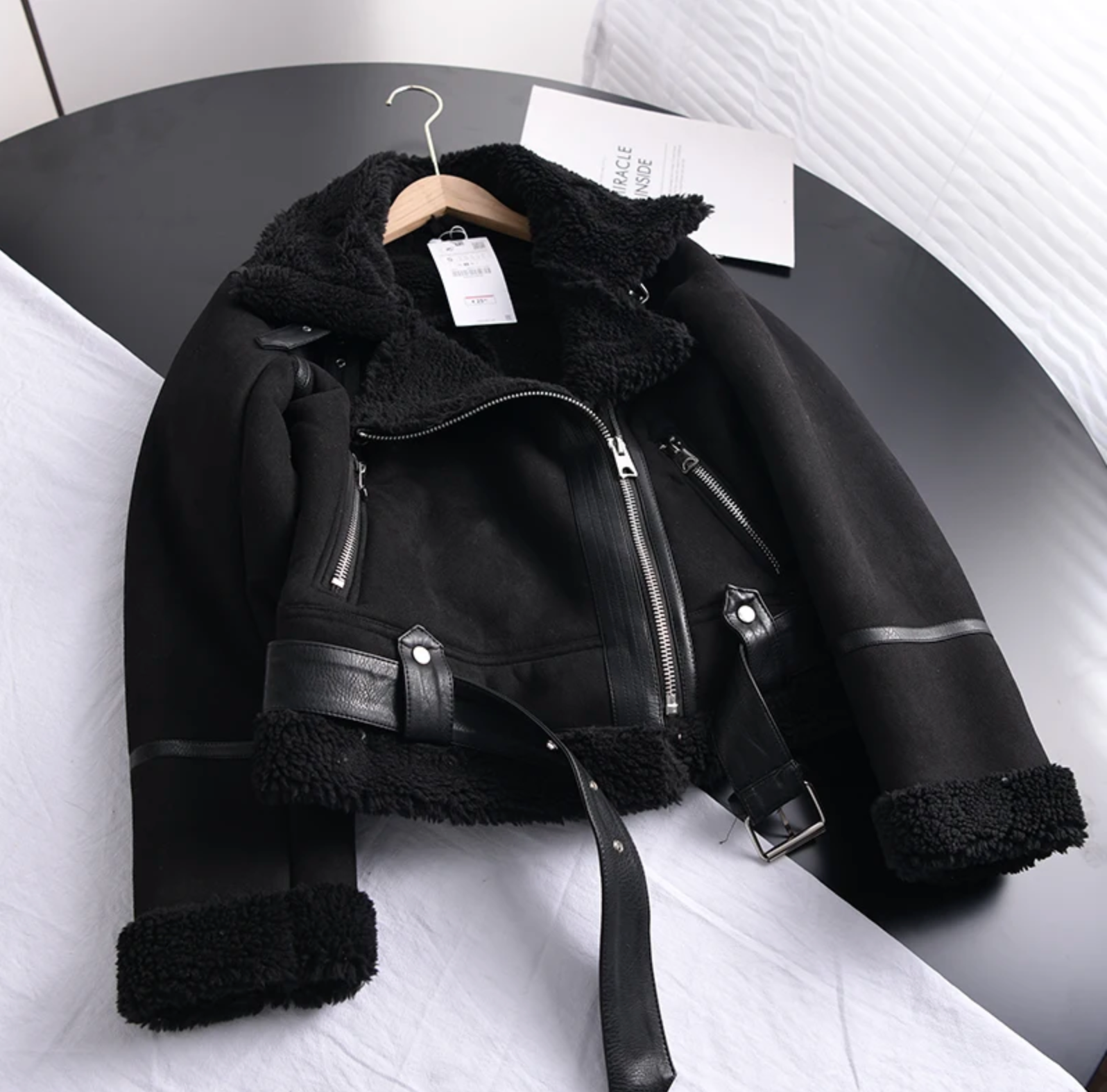 Damen - Bikerjacke - Asymmetrischer Reißverschluss - Gefütterter Kragen - Trendige Lederjacke für jeden Anlass