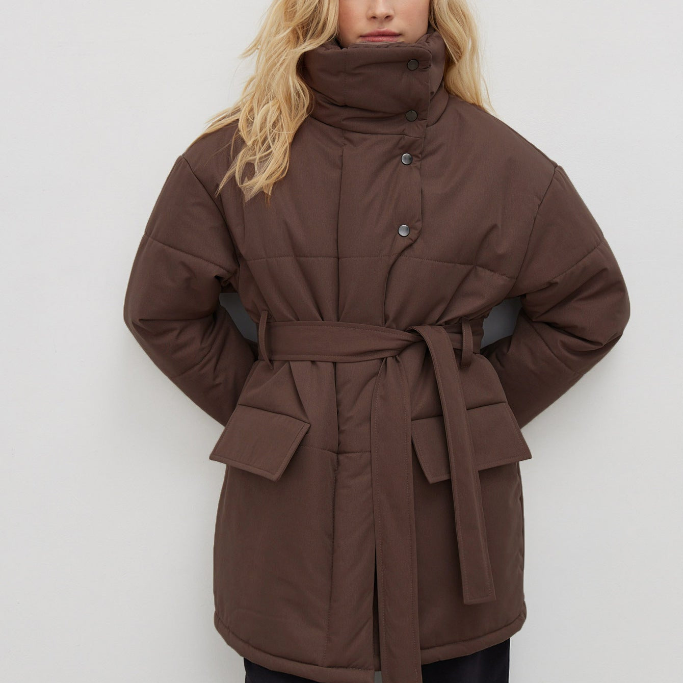 Damen - Gesteppte Baumwolljacke - Übergröße mit Gürtel - Stilvolle und Bequeme Outerwear für jede Gelegenheit