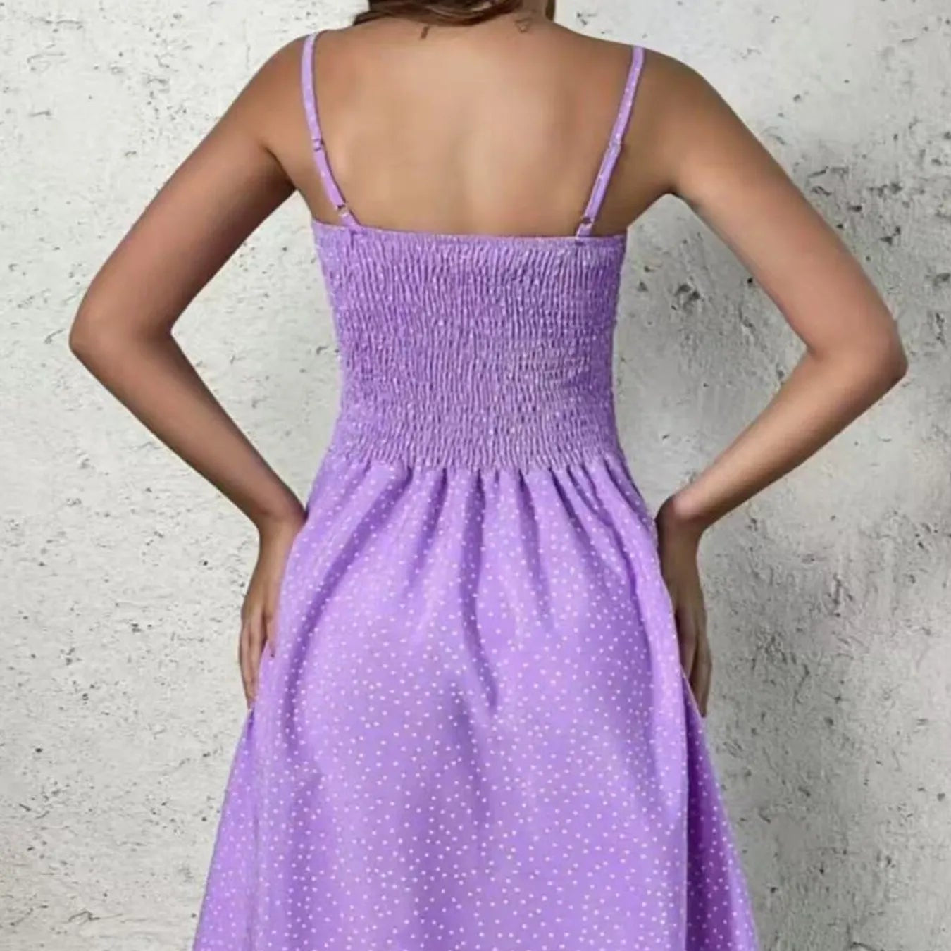 Damen - Gesmoktes Cami-Kleid - Polyester - Quadratischem Ausschnitt - Bequem und stilvoll für jeden Anlass