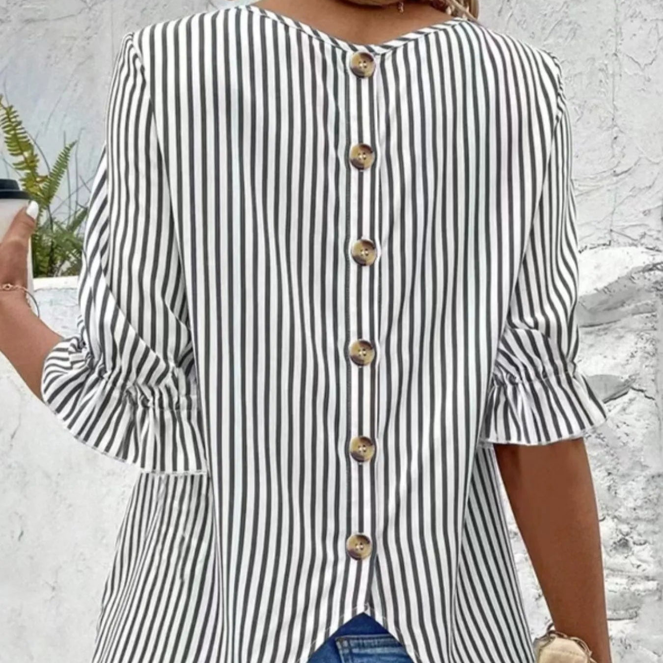 Damen - Gestreifte Freizeitbluse - Polyester - Rundhalsausschnitt, halbe Ärmel - Bequeme und stilvolle Bluse