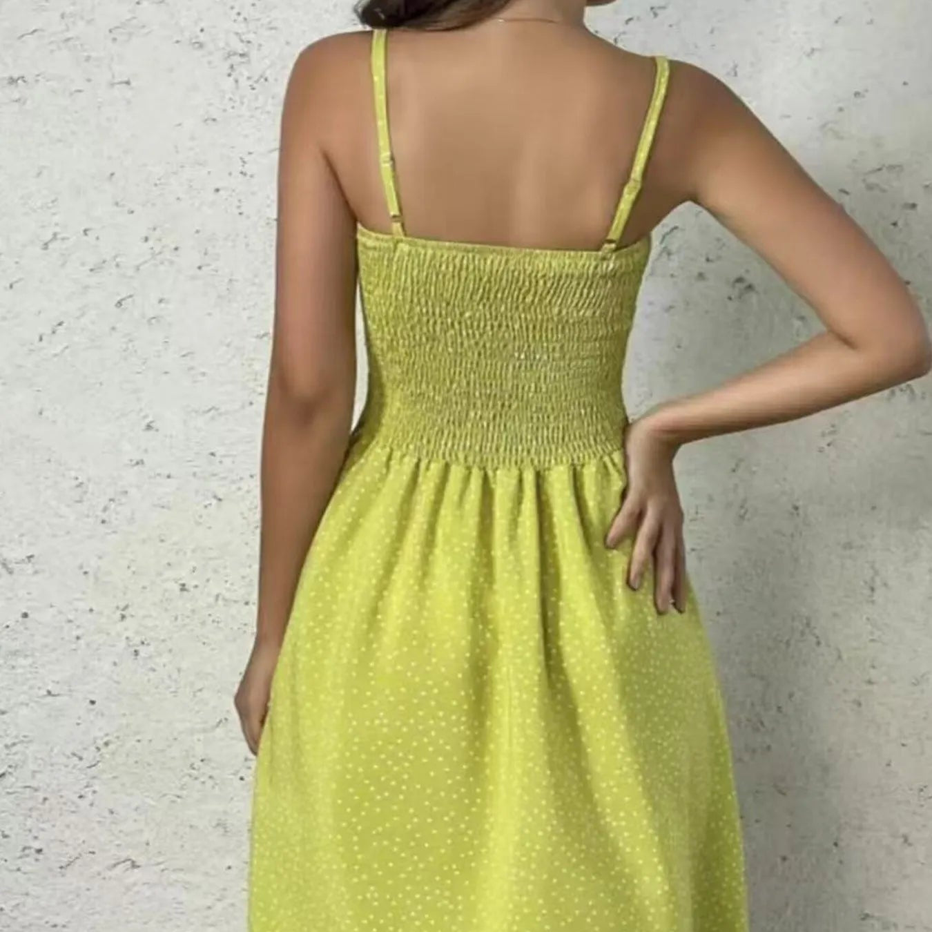 Damen - Gesmoktes Cami-Kleid - Polyester - Quadratischem Ausschnitt - Bequem und stilvoll für jeden Anlass