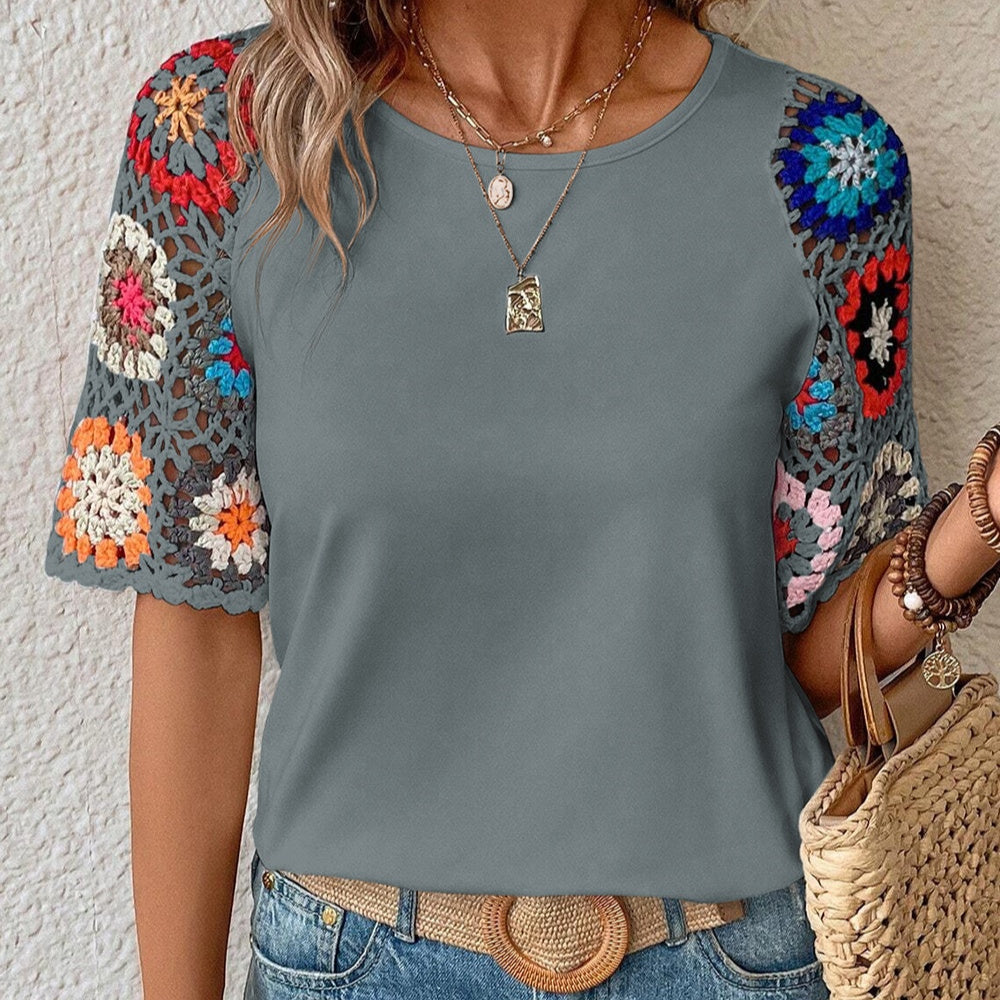 Damen - Kurzarmbluse mit geometrischem Rundhalsausschnitt - Polyester Mischung - Trendiges Top für jeden Anlass