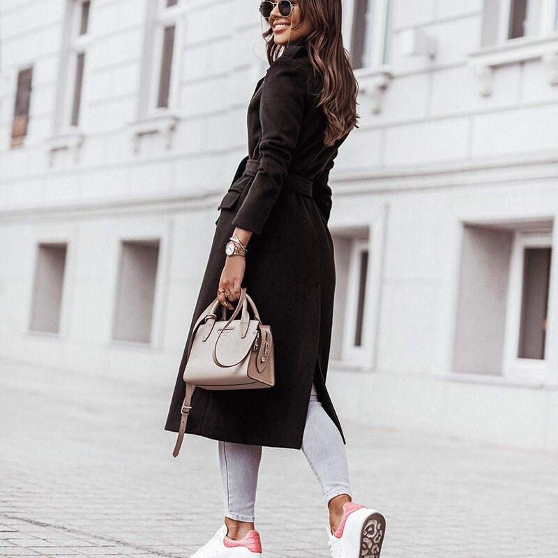 Damen - Langer Mantel - Revers und Taillengürtel - Eleganter Stil für jedes Outfit
